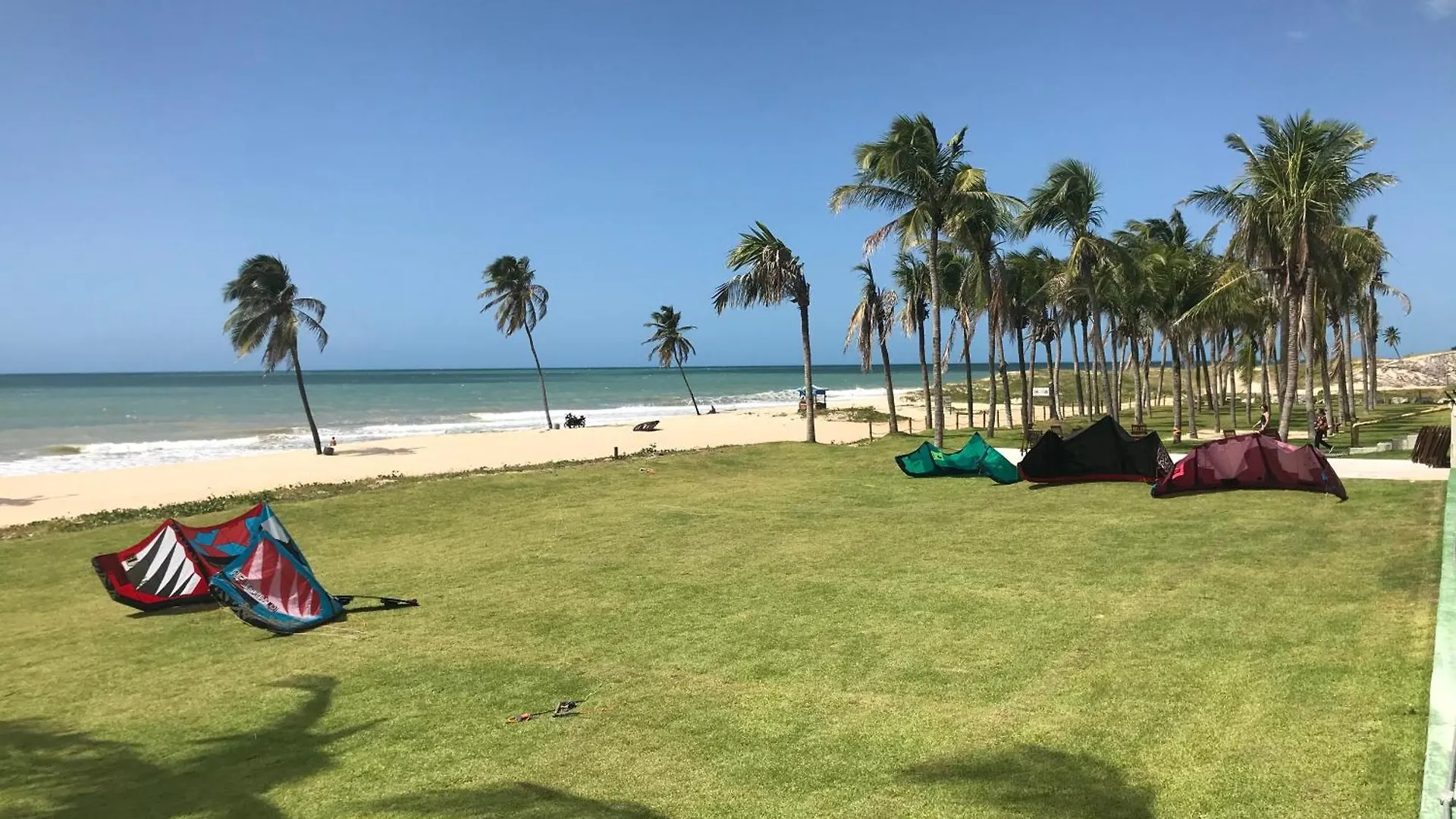 Condominio Wai Wai Pe Na Areia - Praia De Cumbuco Apartamento